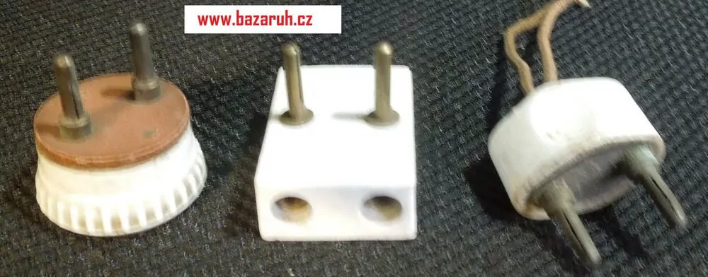 BAKELITOVÁ OBJÍMKA S VYPÍNAČEM