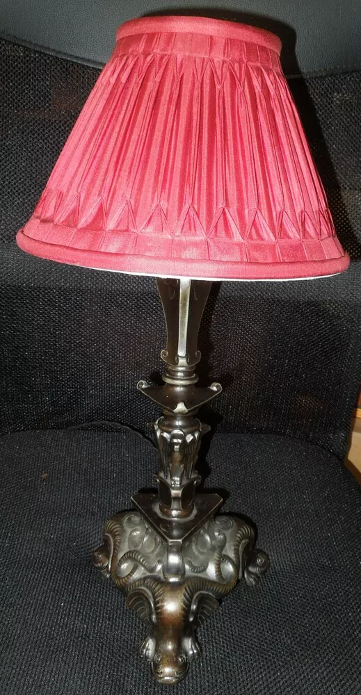 STOLNÍ ELEKTRICKÁ LAMPIČKA