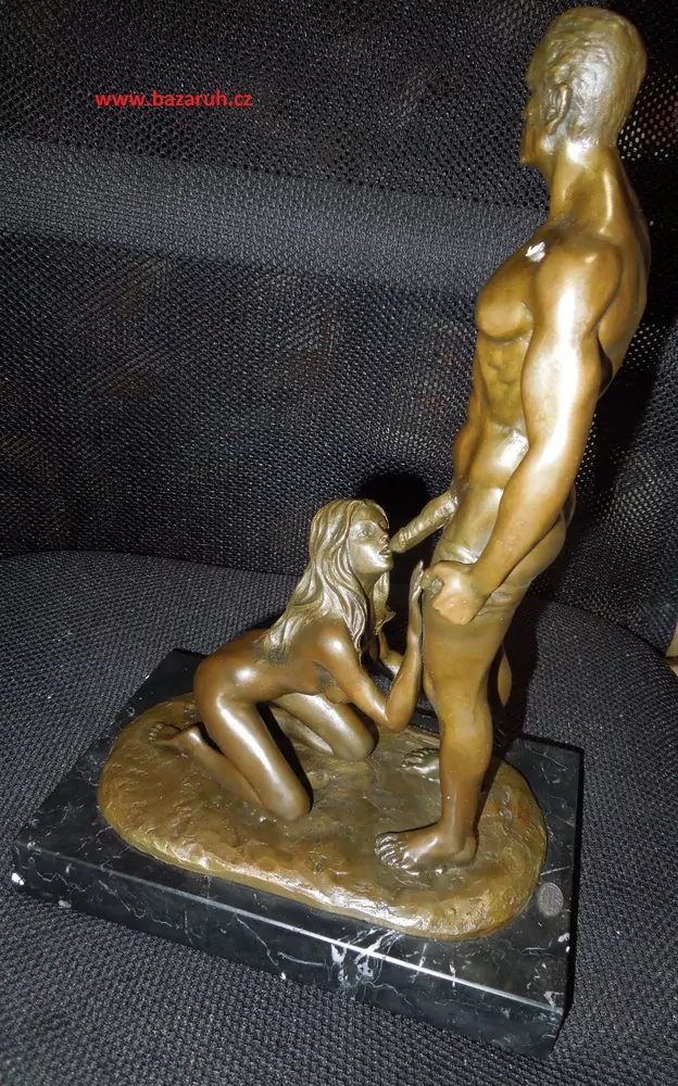 BRONZOVÁ SOCHA - ORÁLNÍ SEX V 33 cm