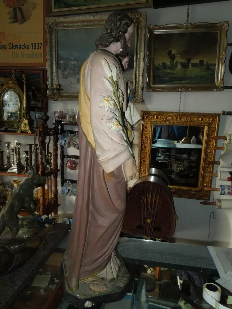 SOCHA SVATÁ 68CM