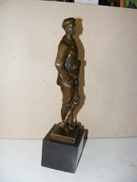 BRONZOVÁ SOCHA GOLFISTA