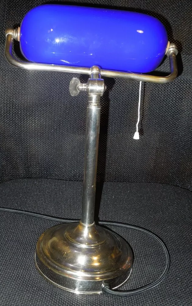 STAROŽITNÁ STOLNÍ LAMPA ELEKTRICKÁ BANKÉŘKA