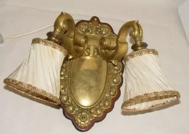 LAMPIČKA NA STĚNU NÁSTĚNNÁ LAMPA