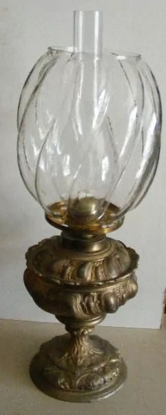 STAROŽITNÁ PETROLEJOVÁ LAMPA , PETROLEJKA