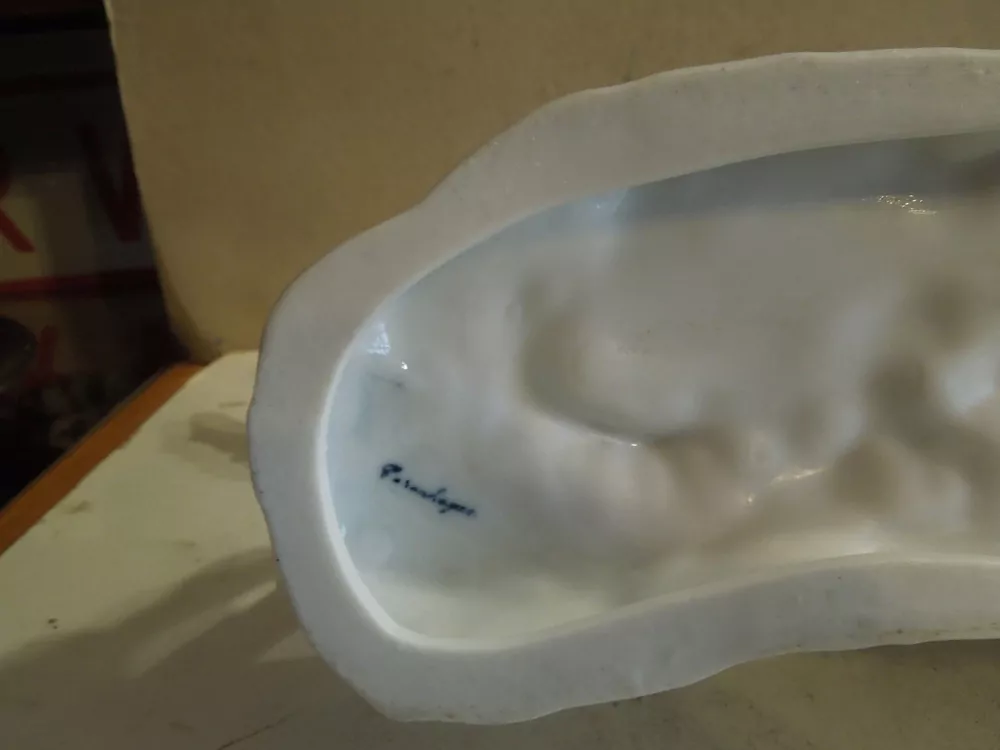 PES BÍLÝ 38 CM
