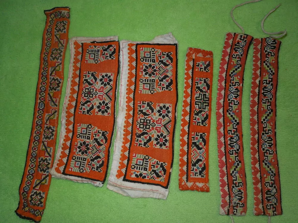 KROJ VYŠÍVÁNÍ KE KROJI DÁMSKÉ OSTROŽSKÉ