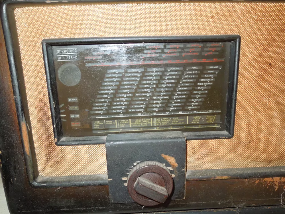 Rádio Mikrofona MK 375
