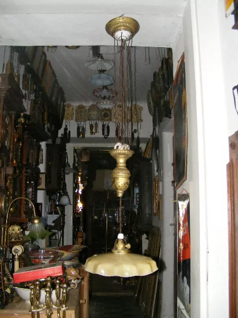 STAHOVACÍ LUSTR STÍNÍTKO STAHOVAČKA 