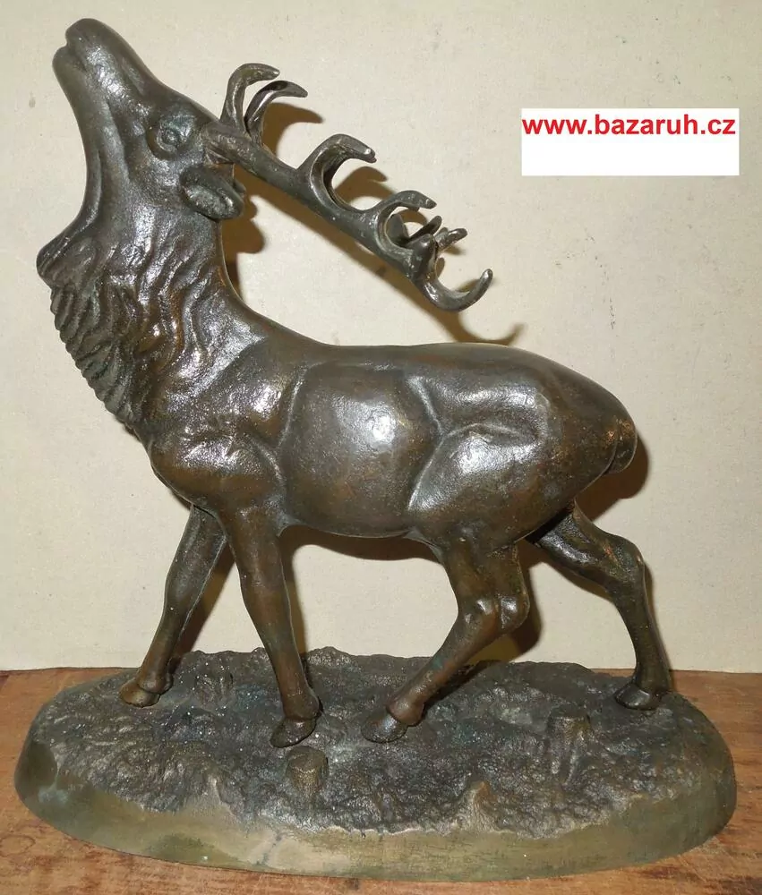 SOCHA BRONZ JELEN