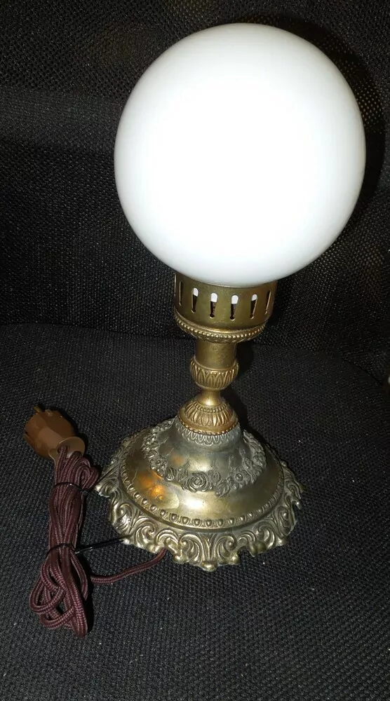STAROŽITNÁ STOLNÍ LAMPA , LAMPIČKA