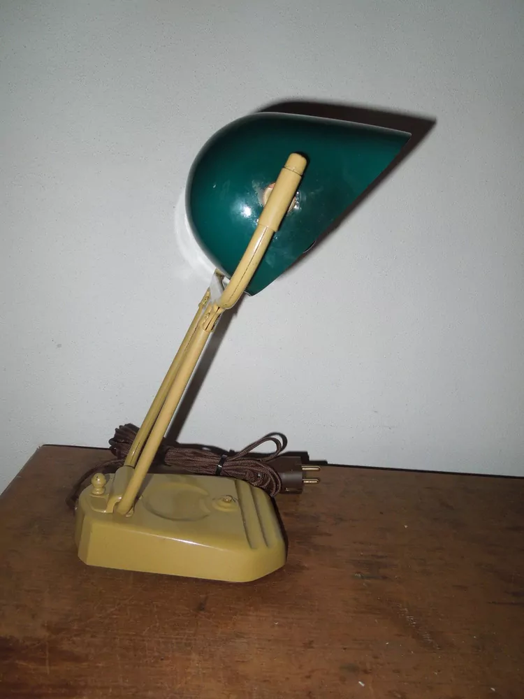 STAROŽITNÁ BANKOVNÍ LAMPA BANKÉŘKA