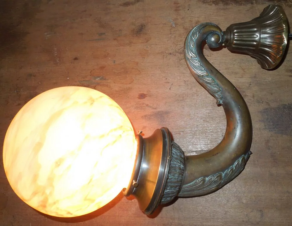 MOHUTNÁ LAMPA