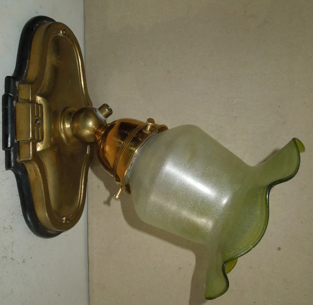 LAMPA NÁSTĚNNÁ LAMPIČKA 