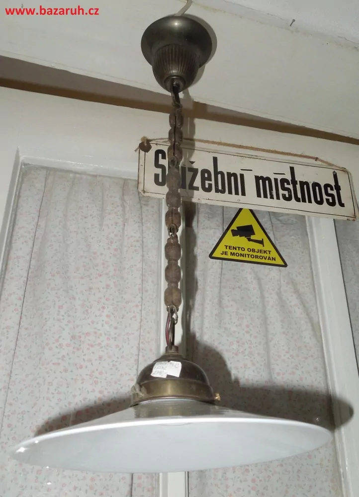 LUSTR STÍNÍTKO