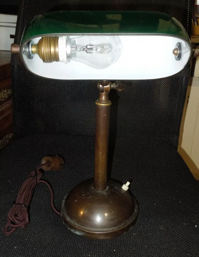 STAROŽITNÁ STOLNÍ LAMPA BANKOVNÍ ELEKTRICKÁ BANKÉŘKA