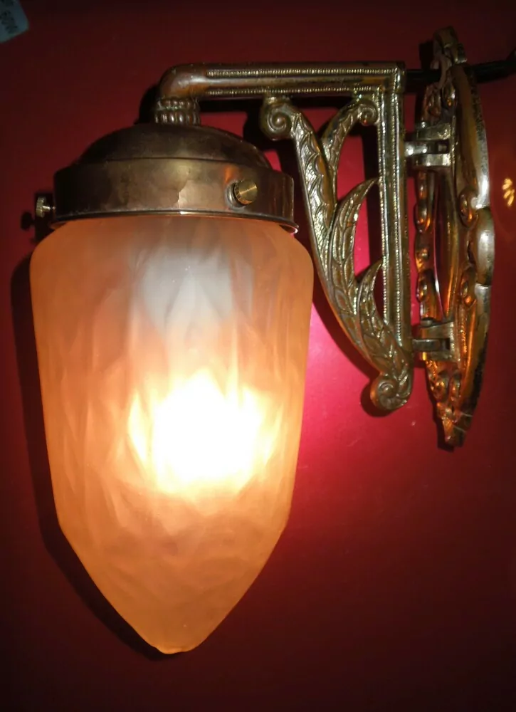 LAMPIČKA NA STĚNU  1KS NÁSTĚNNÁ LAMPA