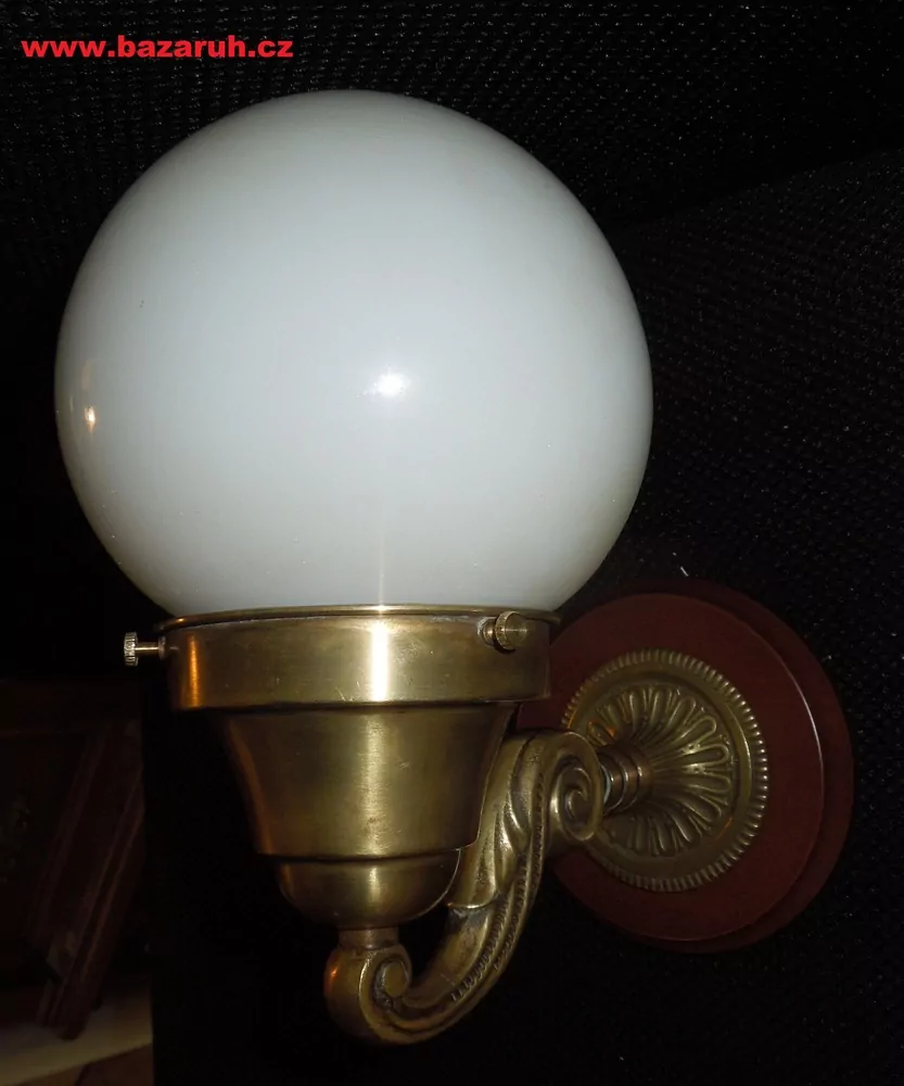 LAMPIČKA NA STĚNU 1 KS NÁSTĚNNÁ LAMPA ELEKTRICKÁ