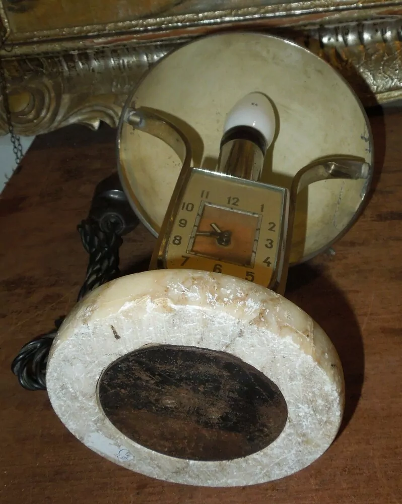 HODINY STOLNÍ KRBOVÉ V LAMPIČCE S BUDÍKEM ART DECO