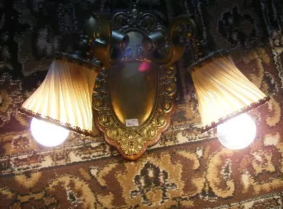 LAMPIČKA NA STĚNU NÁSTĚNNÁ LAMPA