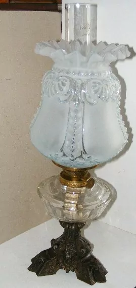 STAROŽITNÁ PETROLEJOVÁ LAMPA , PETROLEJKA
