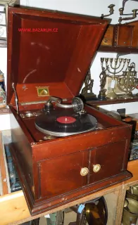 GRAMOFON NA KLIKU His Masters Voice