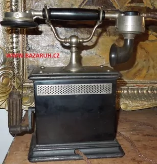 STAROŽITNÝ TELEFON PĚKNÁ DEKORACE