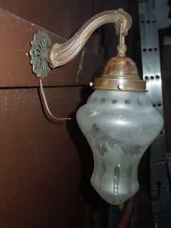  LAMPIČKA NA STĚNU 1 KS NÁSTĚNNÁ LAMPA ELEKTRICKÁ