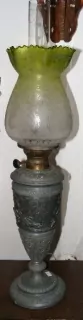 STAROŽITNÁ PETROLEJOVÁ LAMPA , PETROLEJKA 